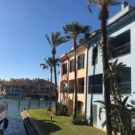 Ribera Delfin Marina De *