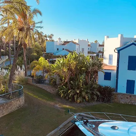Ribera Delfin Marina De Apartment *