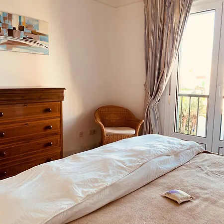 Ribera Delfin Marina De Apartment *